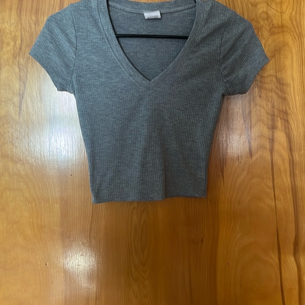 Gray V-Neck Ribbed Women's Top